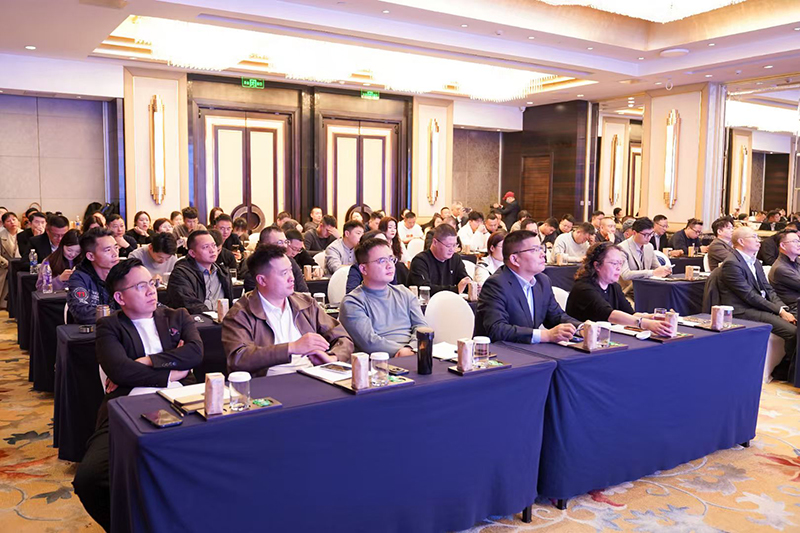 益荃康1+小荃膳特醫(yī)全營養(yǎng)新品發(fā)布會2.jpg 益荃康1+小荃膳特醫(yī)全營養(yǎng)新品發(fā)布會2.jpg